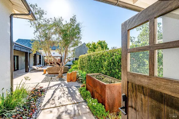 Napa, CA 94559,110 Vintners CT