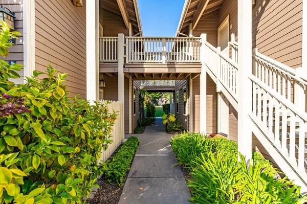 57 Lakeshore CT, Richmond, CA 94804