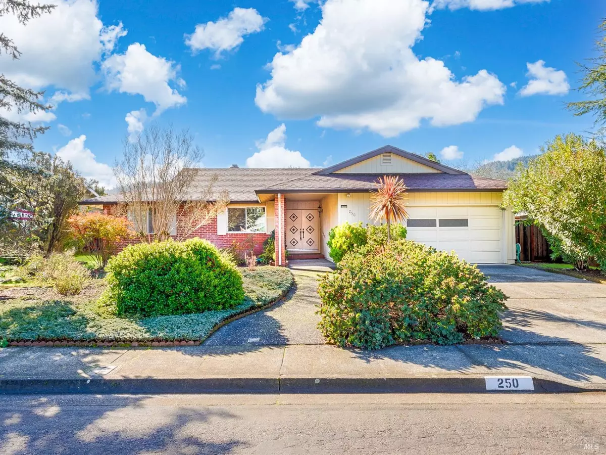 Santa Rosa, CA 95409,250 Mockingbird CIR