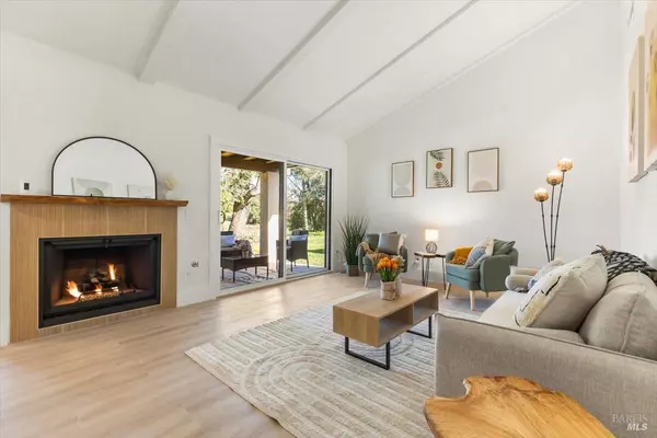 123 La Mancha DR, Sonoma, CA 95476