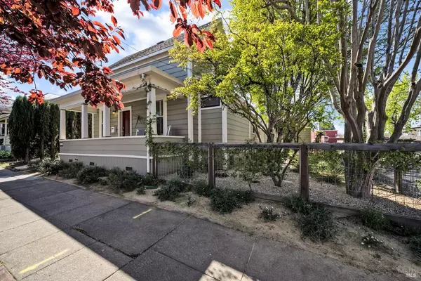144 Piper ST, Healdsburg, CA 95448