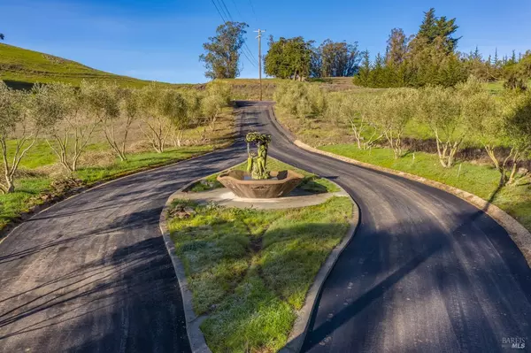 Penngrove, CA 94951,1355 Rose AVE