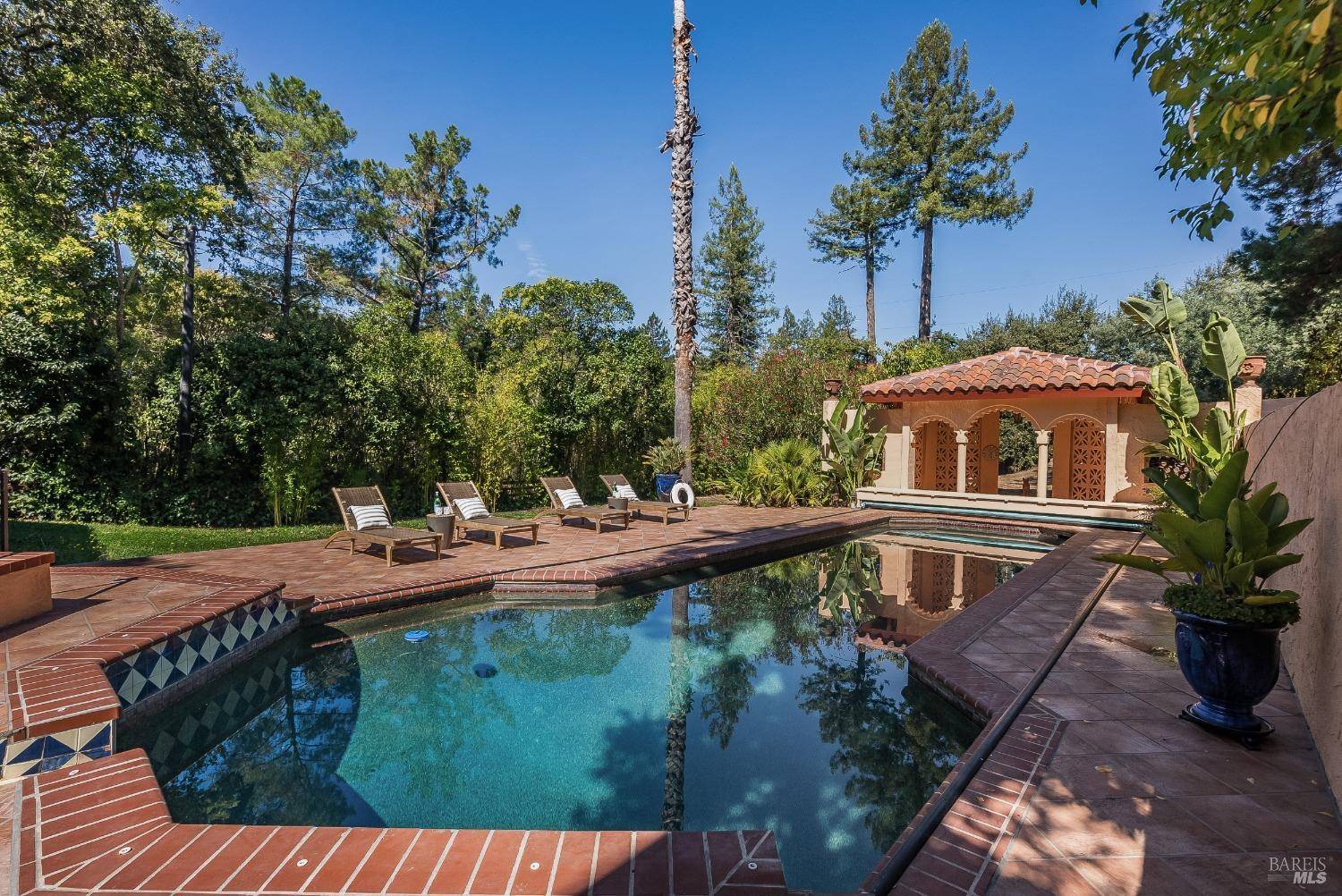 107 Deer Hollow RD, San Anselmo, CA 94960