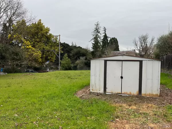 Sebastopol, CA 95472,7801 Stefenoni CT