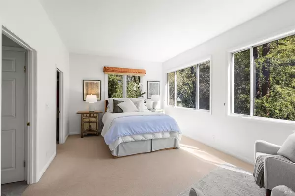 223 Cascade DR, Fairfax, CA 94930