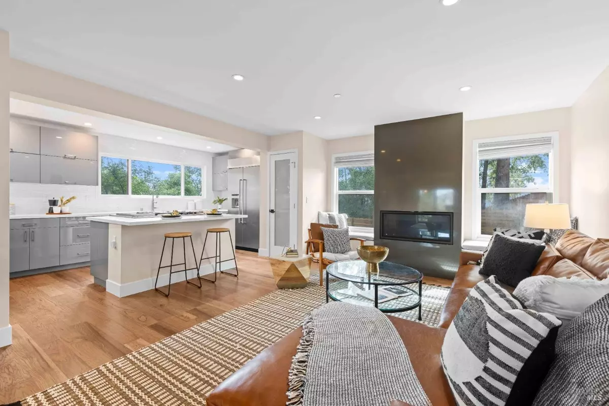 San Anselmo, CA 94960,550 Sequoia DR
