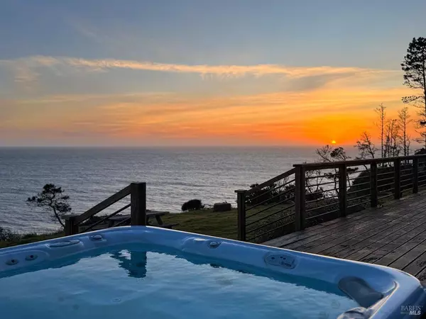 Gualala, CA 95445,32060 S Highway 1