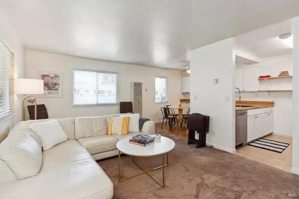 Vallejo, CA 94590,61 Parrott ST