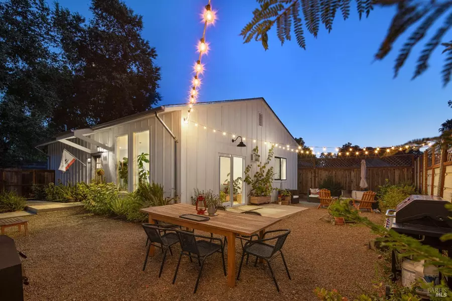 19322 Quigley LN, Sonoma, CA 95476