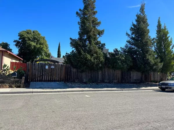 Suisun City, CA 94585,808 Pochard WAY