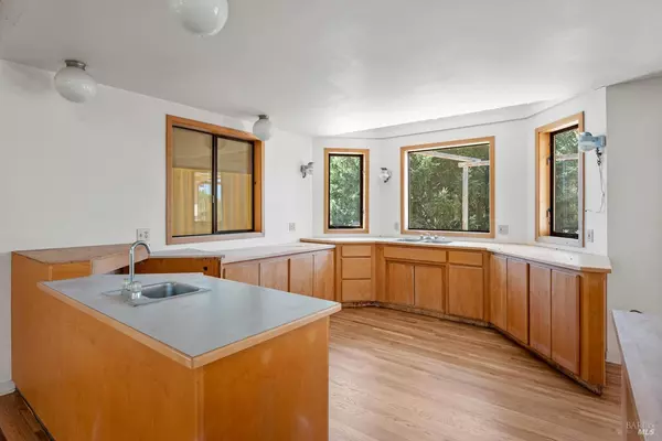 Willits, CA 95490,36955 Eureka Stagecoach RD