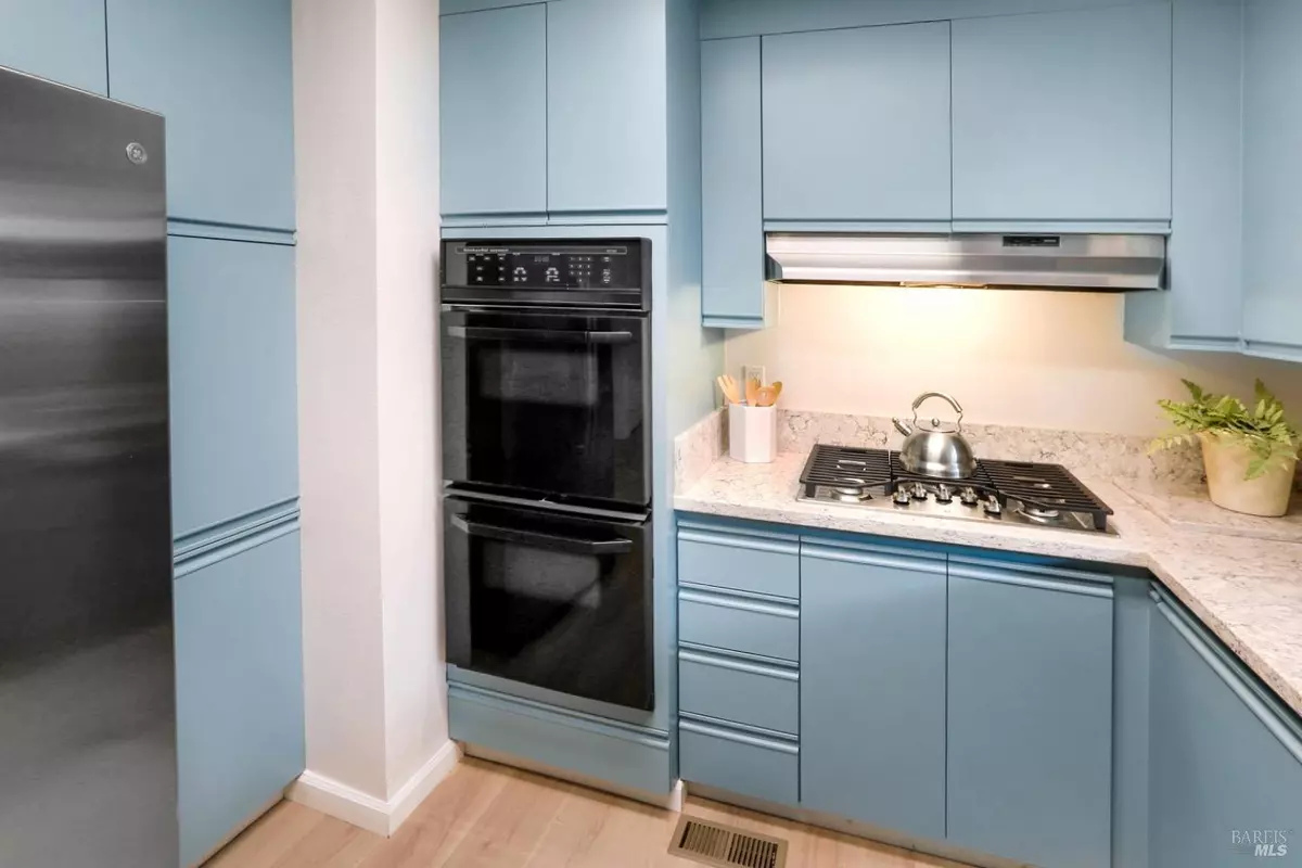 St. Helena, CA 94574,16 Los Robles CT