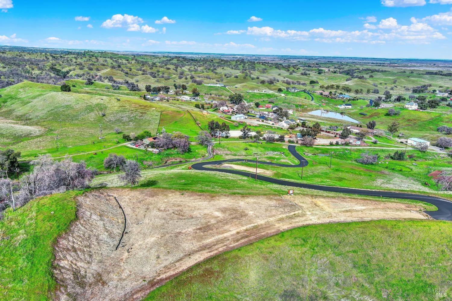 1 Skyhawk LN, Vacaville, CA 95688
