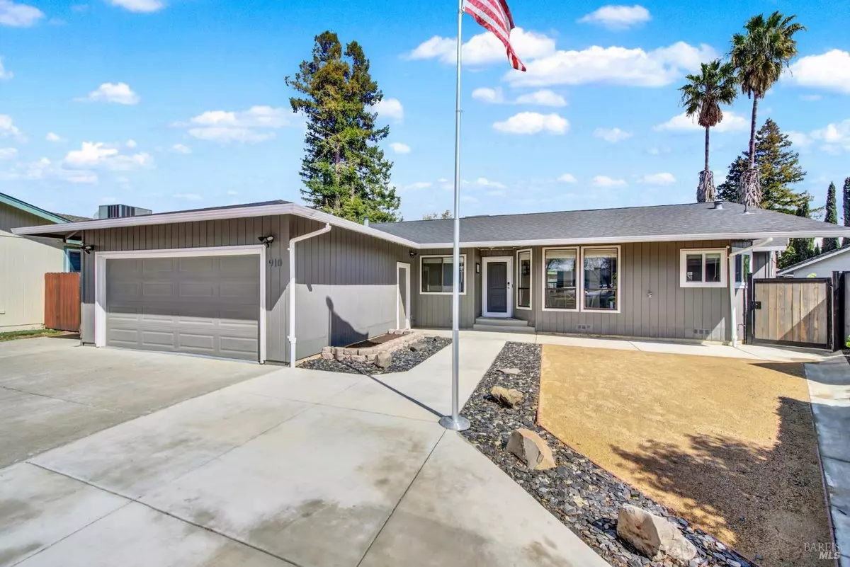 Dixon, CA 95620,910 Mason CT