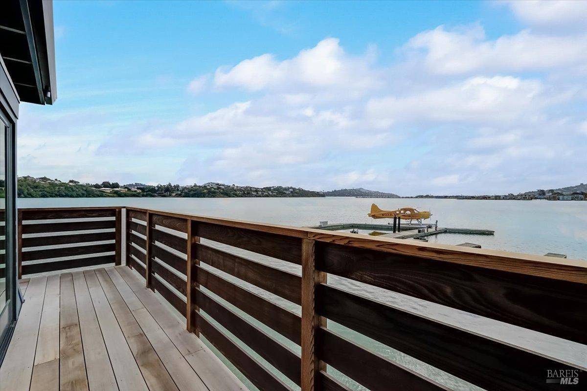 Mill Valley, CA 94941,11 Commodore Marina