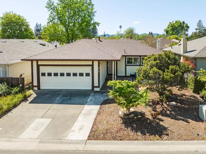 215 Mountain View DR, Healdsburg, CA 95448