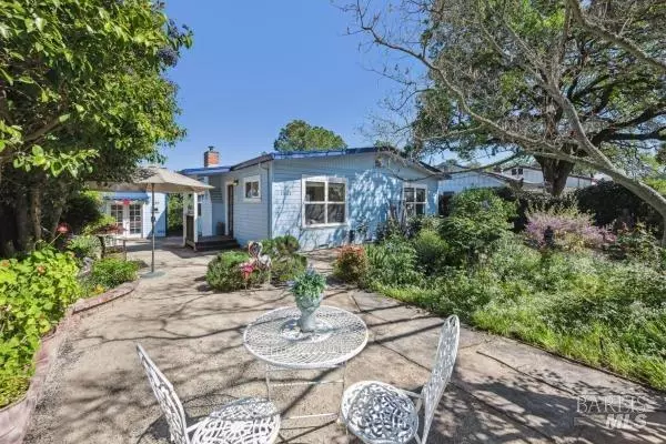 Sonoma, CA 95476,17621 Sunset WAY