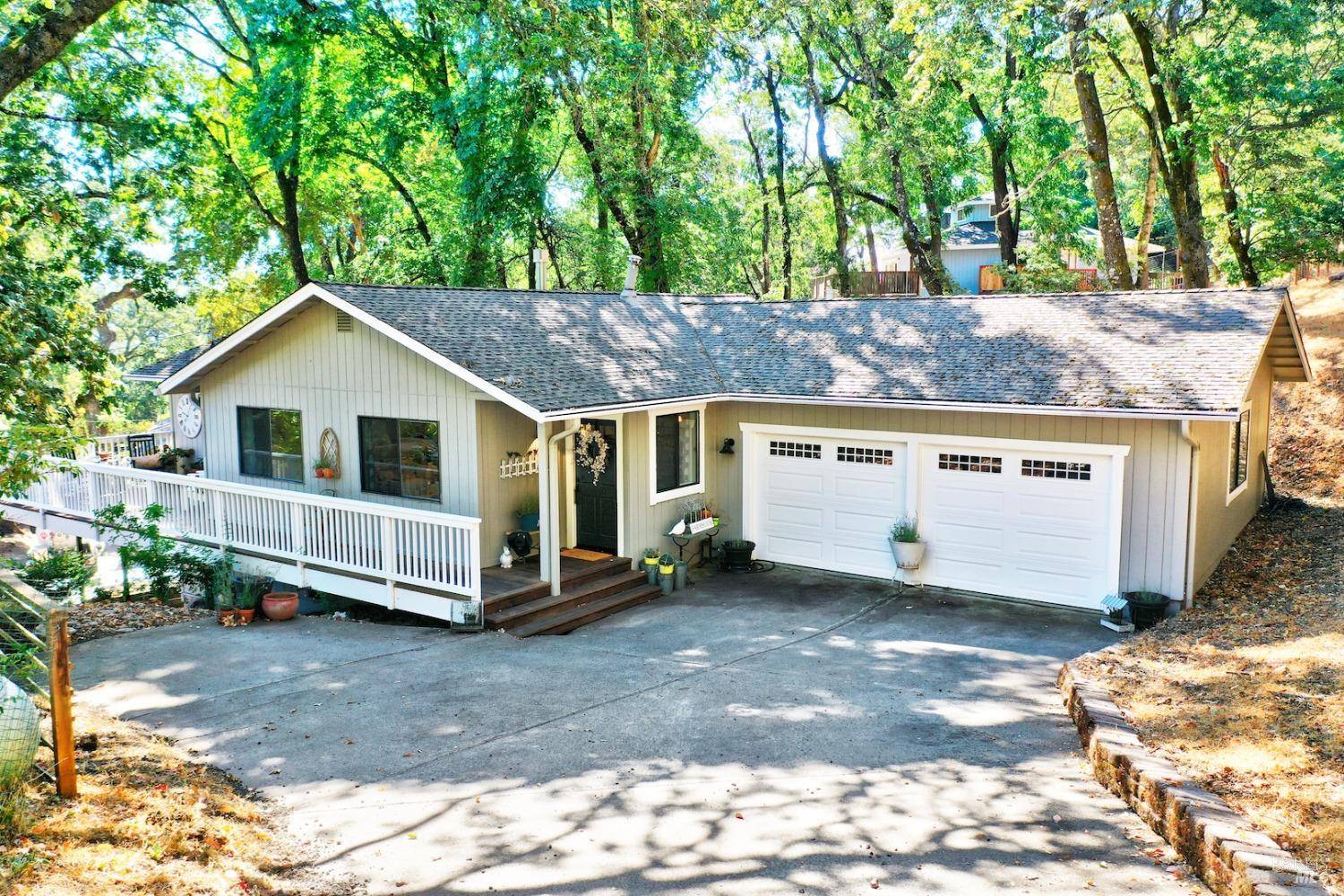 520 Country Club LN, Napa, CA 94558