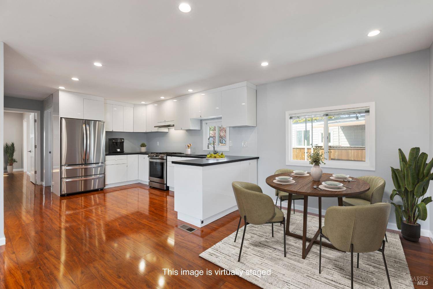 San Rafael, CA 94903,363 Glacier WAY