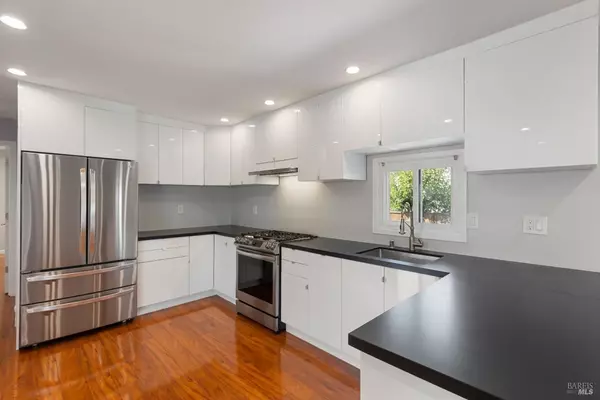San Rafael, CA 94903,363 Glacier WAY