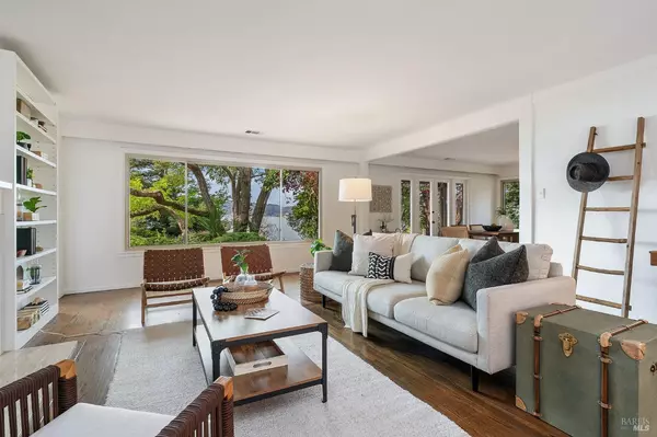 Tiburon, CA 94920,765 Tiburon BLVD