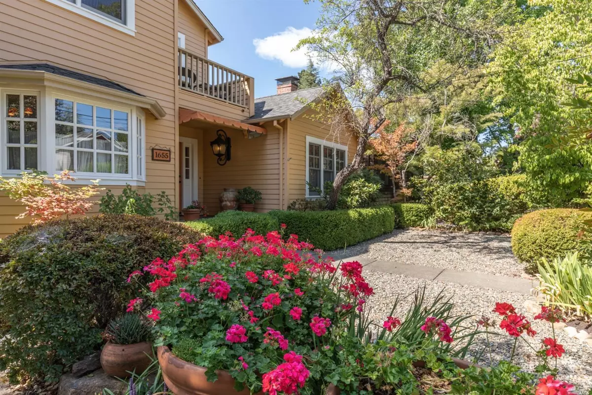 St. Helena, CA 94574,1655 Scott ST