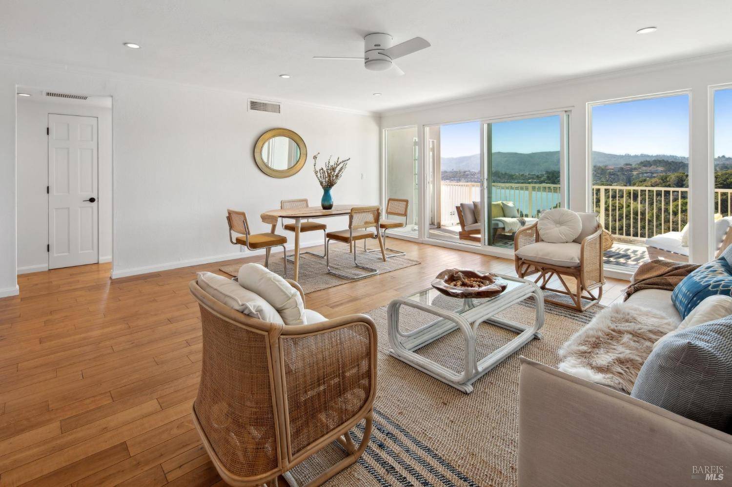 Tiburon, CA 94920,4 Janet WAY 108