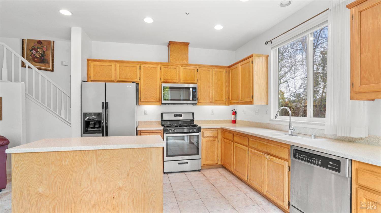 Petaluma, CA 94952,264 Cambridge LN