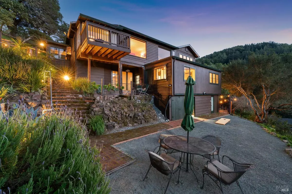 Larkspur, CA 94939,400 Murray AVE