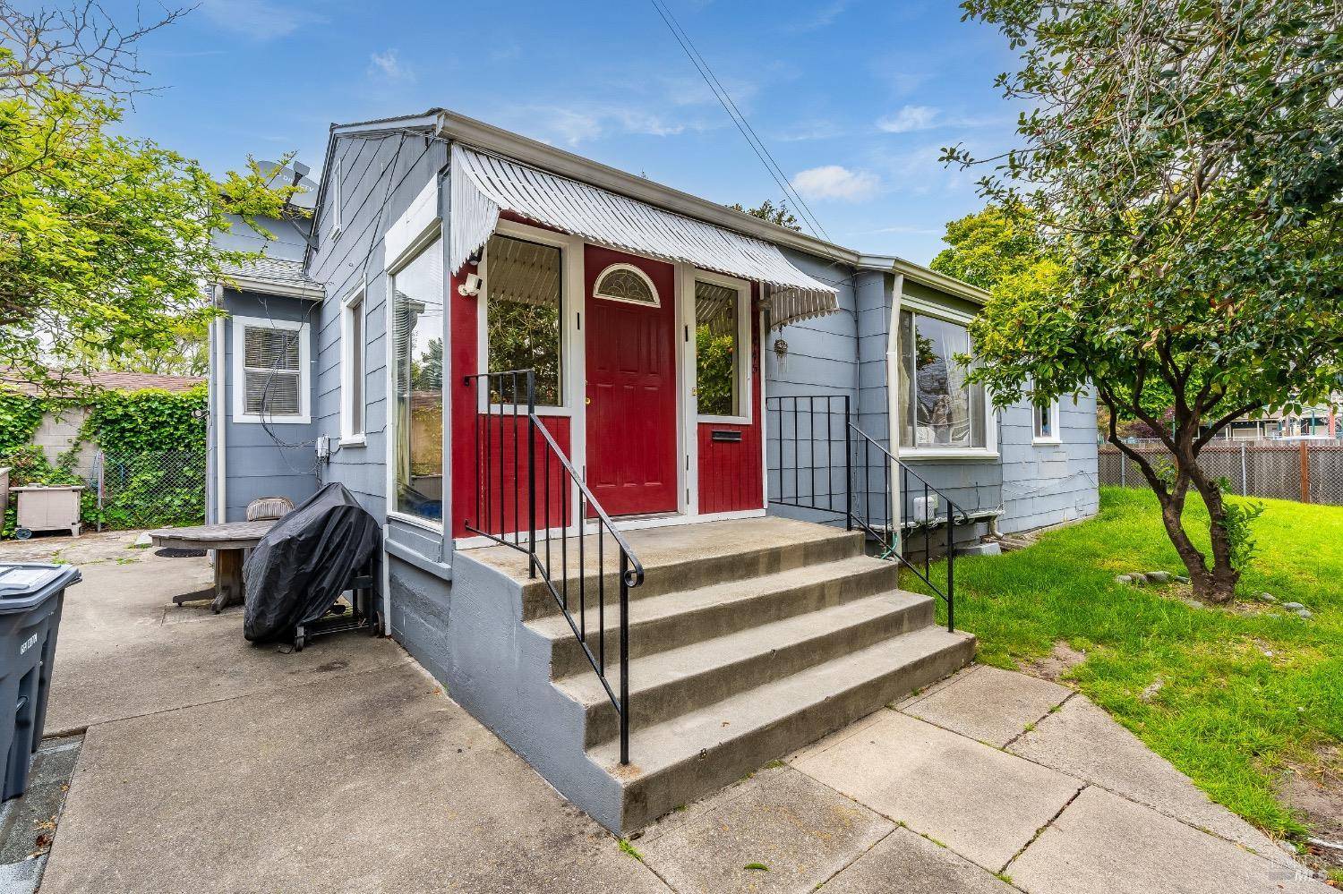 Berkeley, CA 94702,1445 Fairview St ST