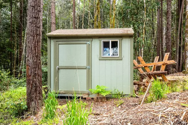 Jenner, CA 95450,22090 Lyons CT