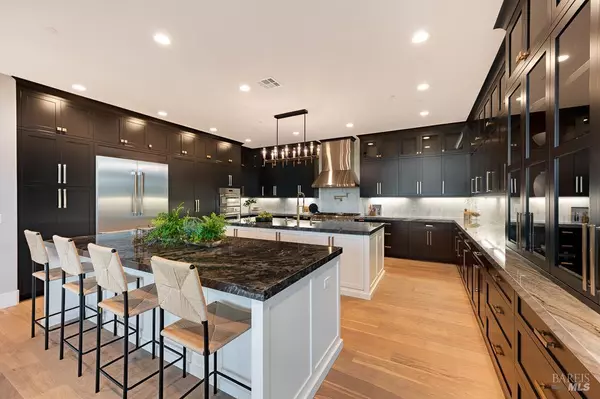 Petaluma, CA 94952,22 Oak Knoll CT