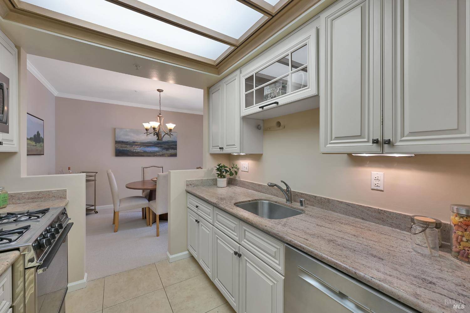 San Rafael, CA 94903,600 Deer Valley RD 2C