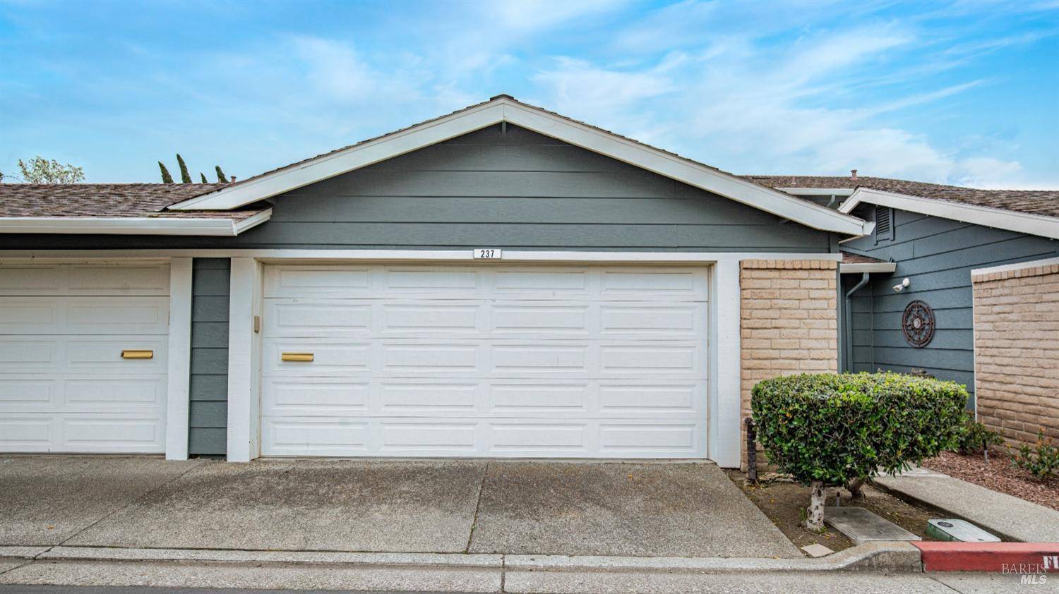 237 Sunflower CT, Fairfield, CA 94533