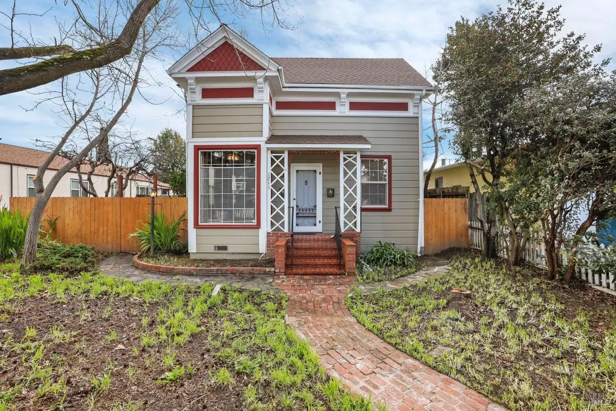 Vallejo, CA 94590,1211 KENTUCKY ST