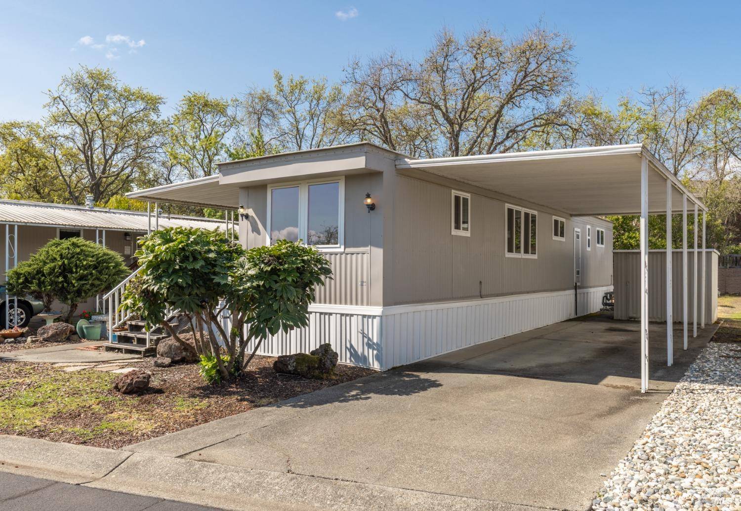 Yountville, CA 94599,123 Burgundy CIR