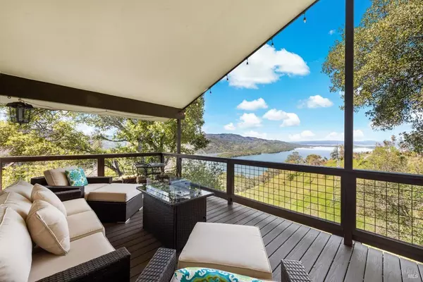 238 Manzanita LN, Napa, CA 94558