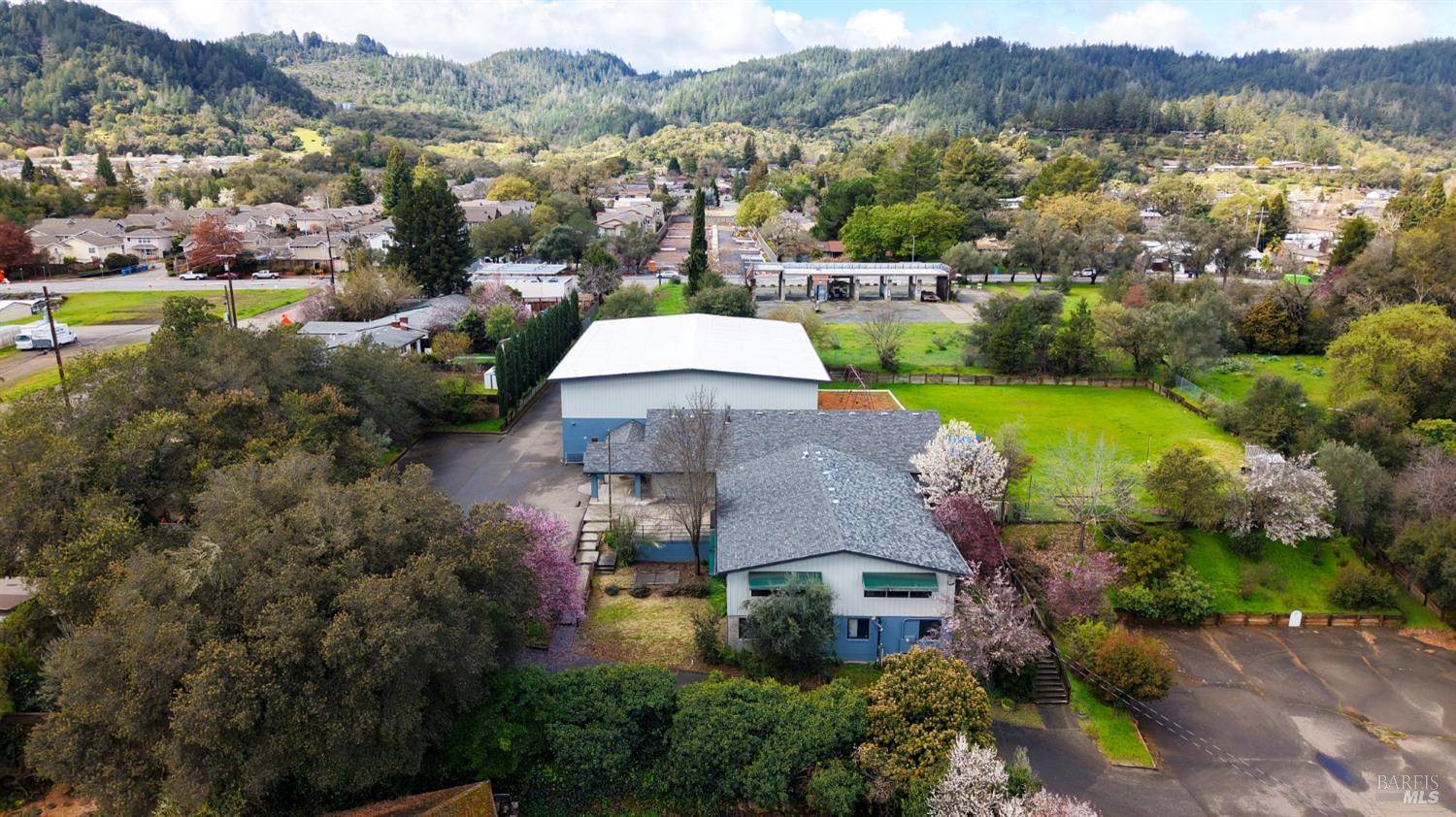 686 S Cloverdale BLVD, Cloverdale, CA 95425