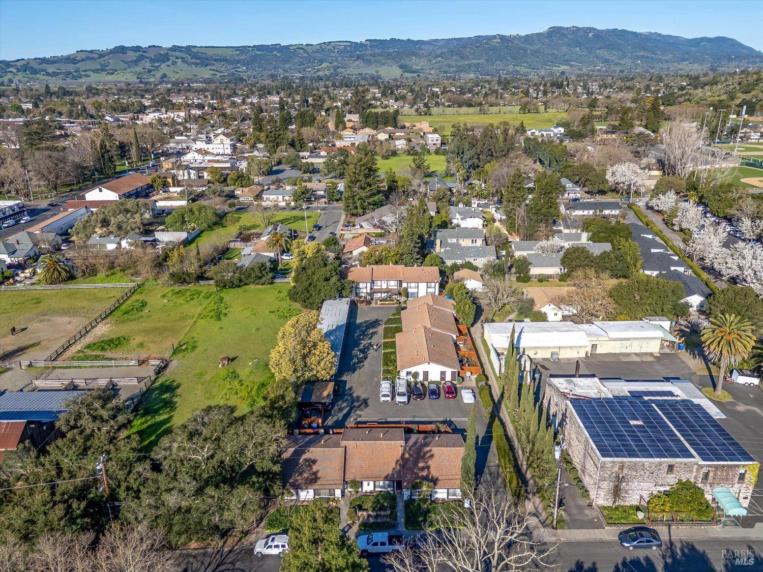 Sonoma, CA 95476,323 2nd ST E