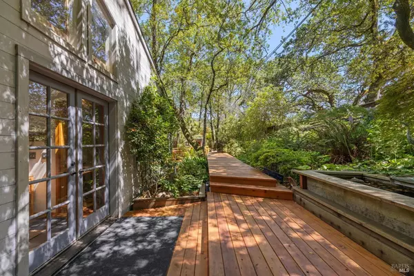 Penngrove, CA 94951,6063 Hyland WAY