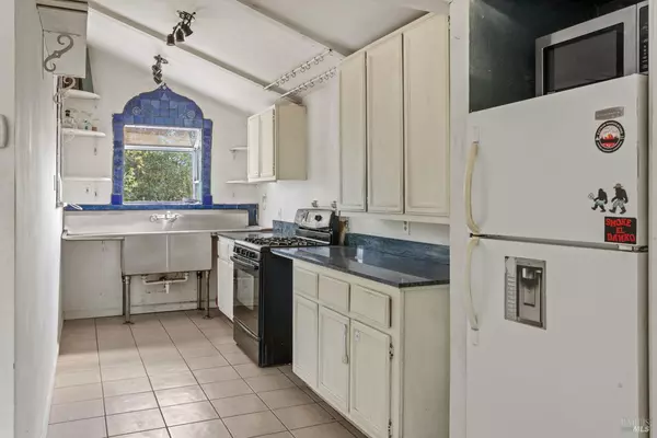 Laytonville, CA 95454,39300 Old Sherwood RD