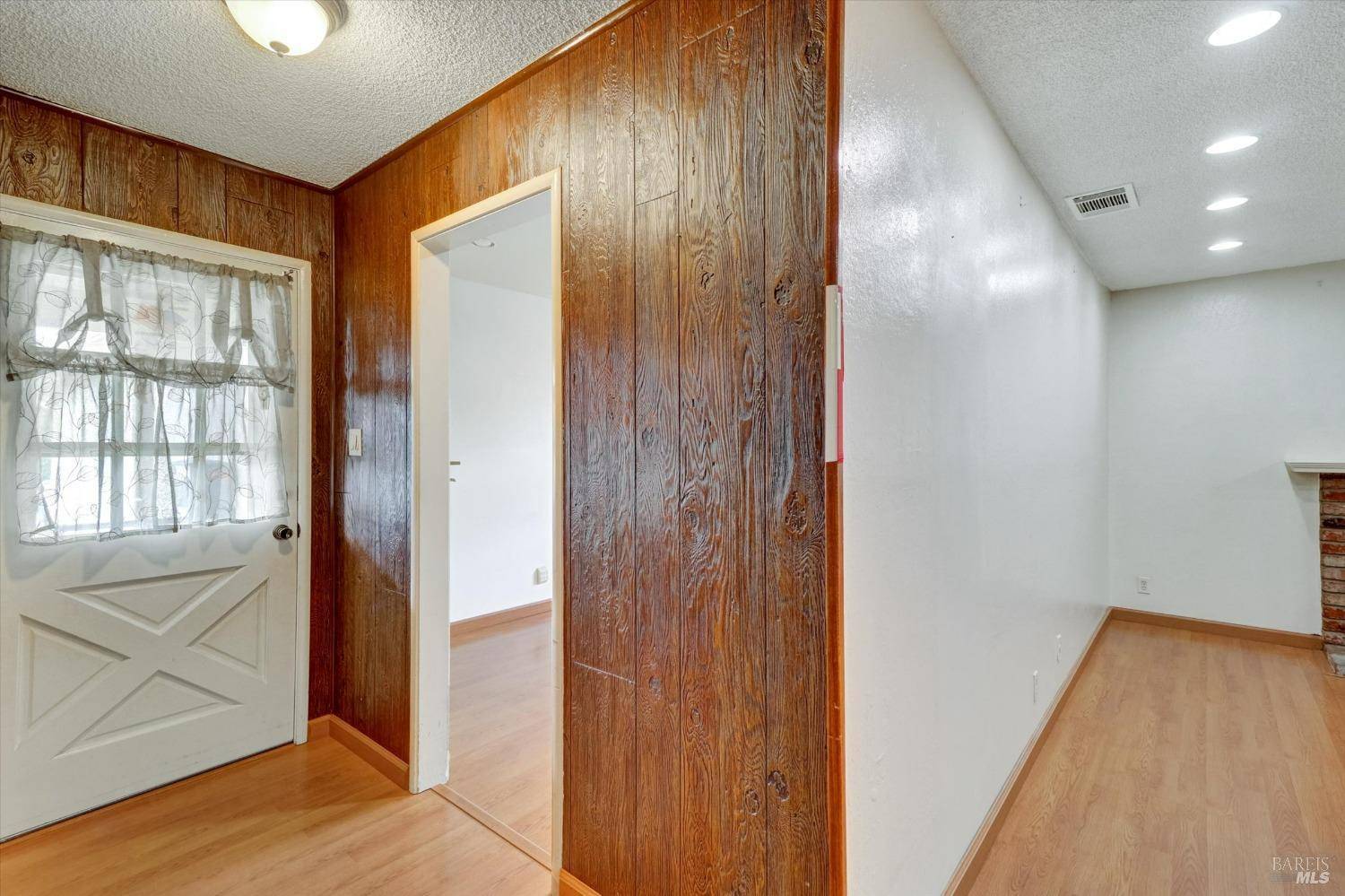 Vallejo, CA 94589,1014 Falcon DR