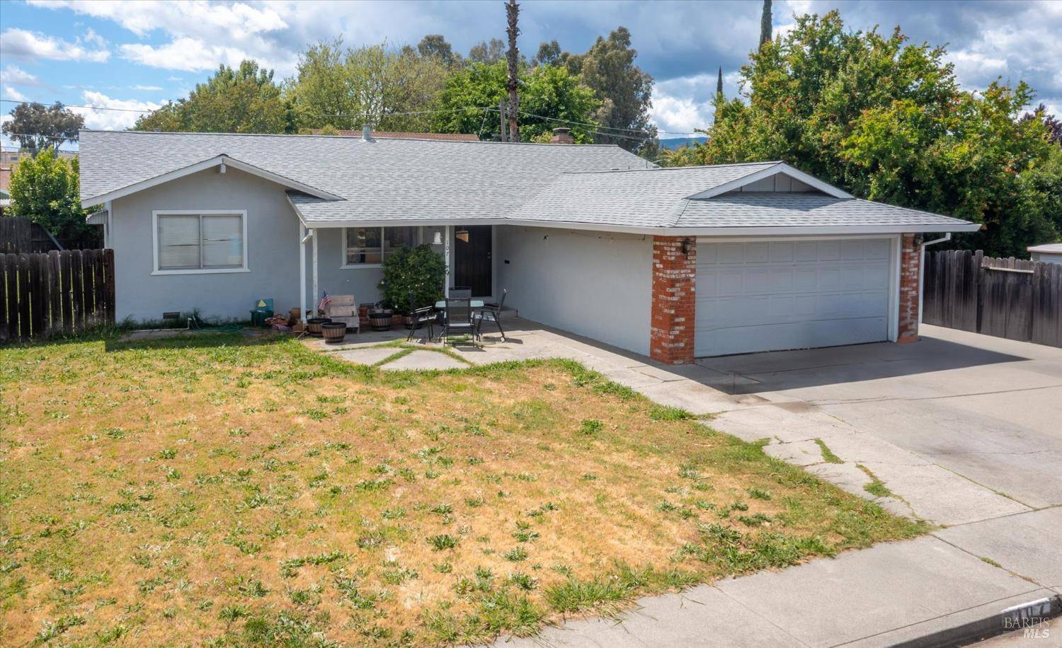 107 Donner DR, Vacaville, CA 95687