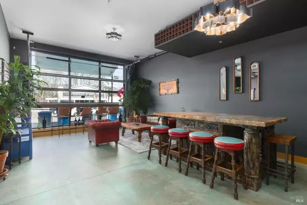 Geyserville, CA 95441,21015 Geyserville AVE