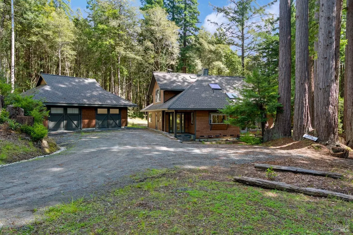 Jenner, CA 95450,22152 Koftinow DR