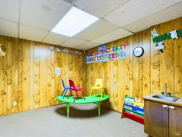 Clearlake, CA 95422,4456 Manzanita AVE