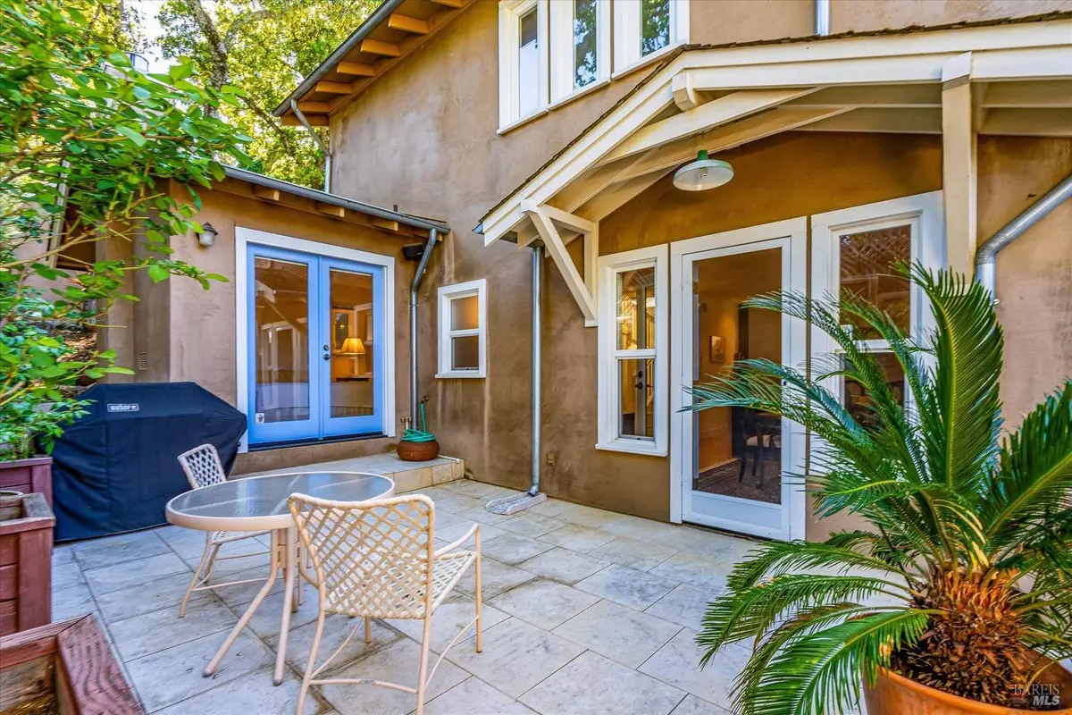 Sonoma, CA 95476,17212 Buena Vista AVE