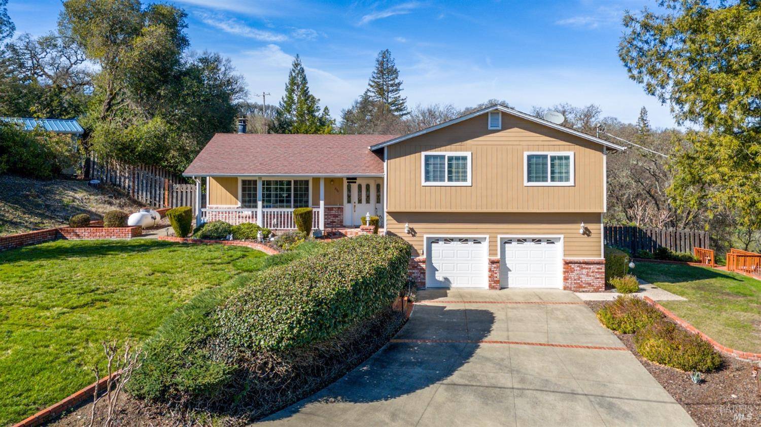 830 Riverside DR, Ukiah, CA 95482