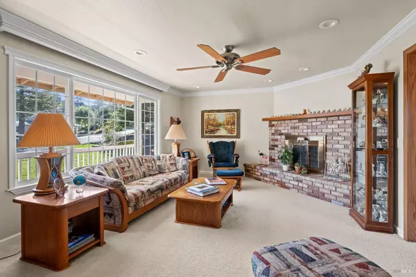 Ukiah, CA 95482,830 Riverside DR