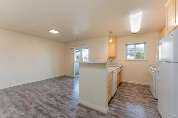 Ukiah, CA 95482,334 N Main ST
